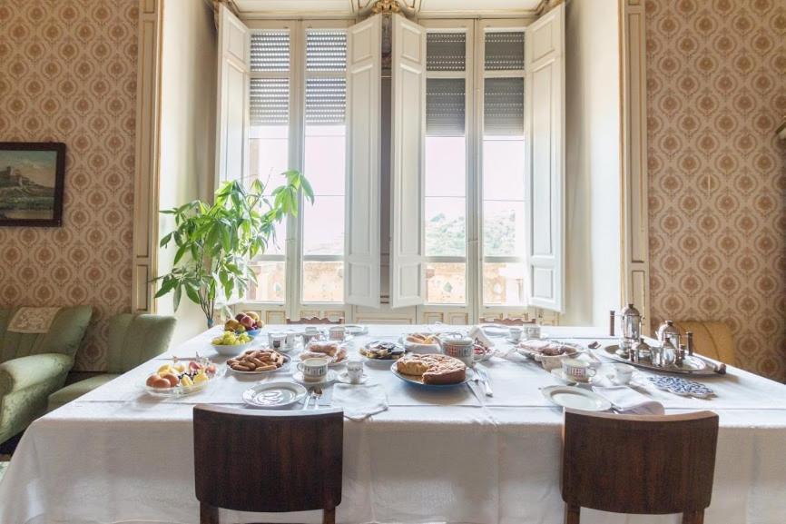 Bed & Breakfast Castello Vecchio ラグーザ エクステリア 写真